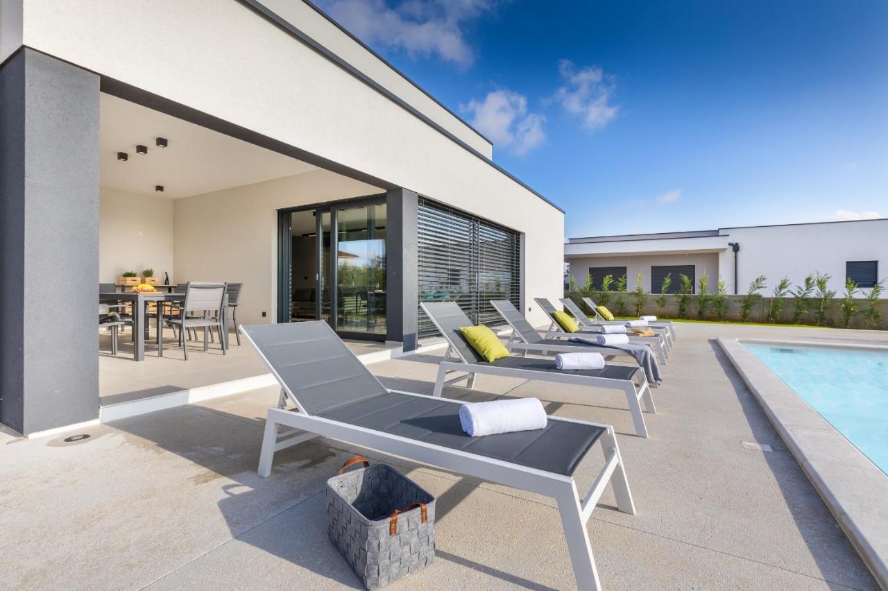 Amazing Private Villa With Outdoor Swimming Pool In Vodnjan Εξωτερικό φωτογραφία