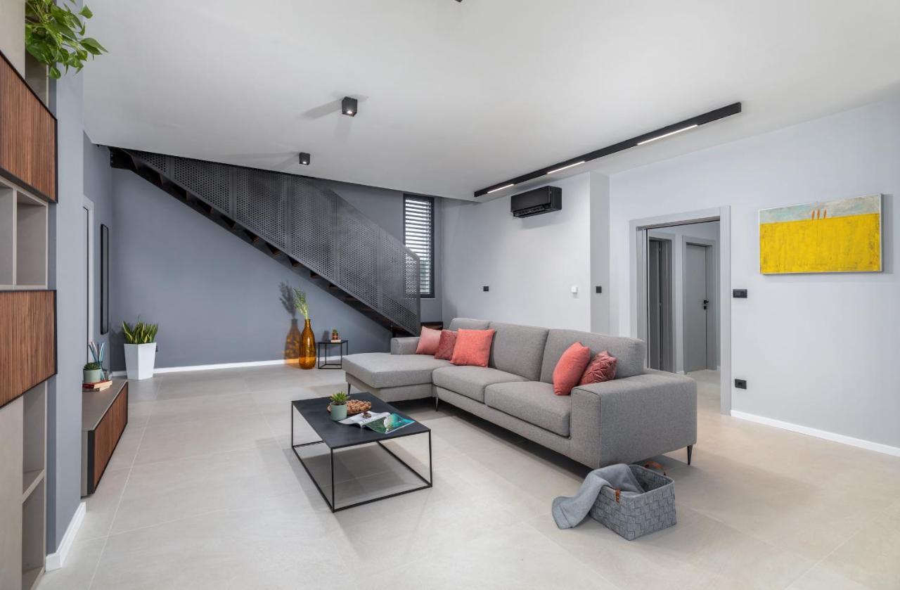 Amazing Private Villa With Outdoor Swimming Pool In Vodnjan Εξωτερικό φωτογραφία